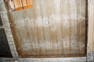 <p>Detail van het beschilderde cassettenplafond in vertrek 2.14.</p>
